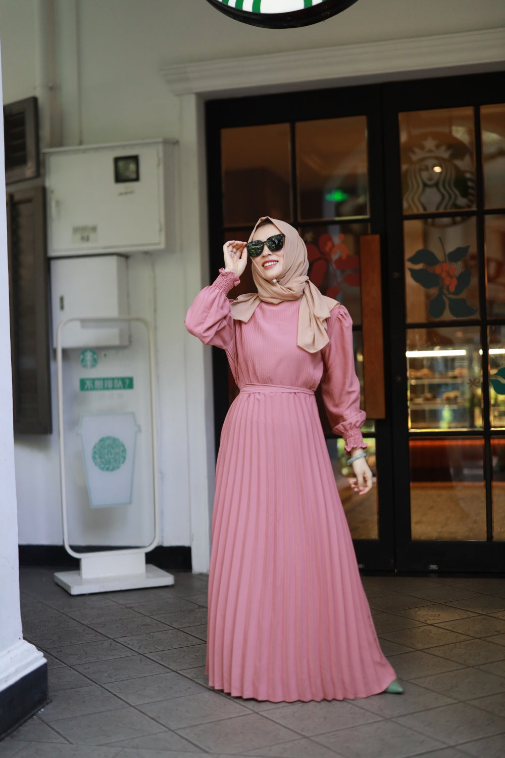 【B2106】Women's plain pleated long abaya dress