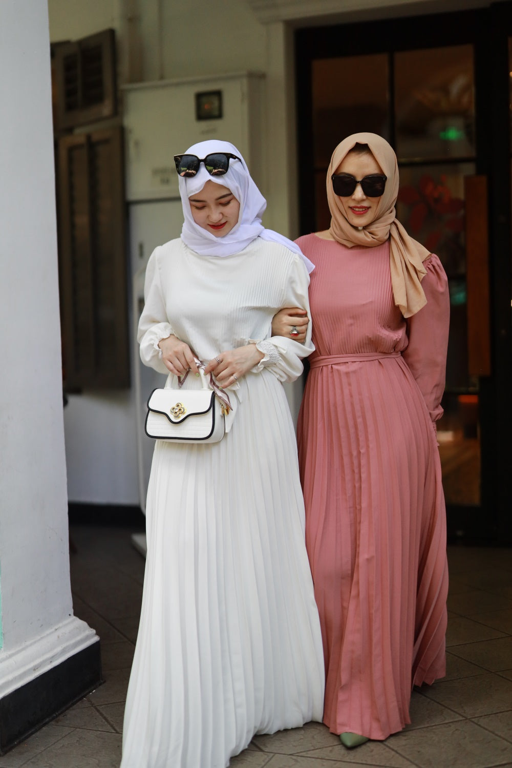 【B2106】Women's plain pleated long abaya dress