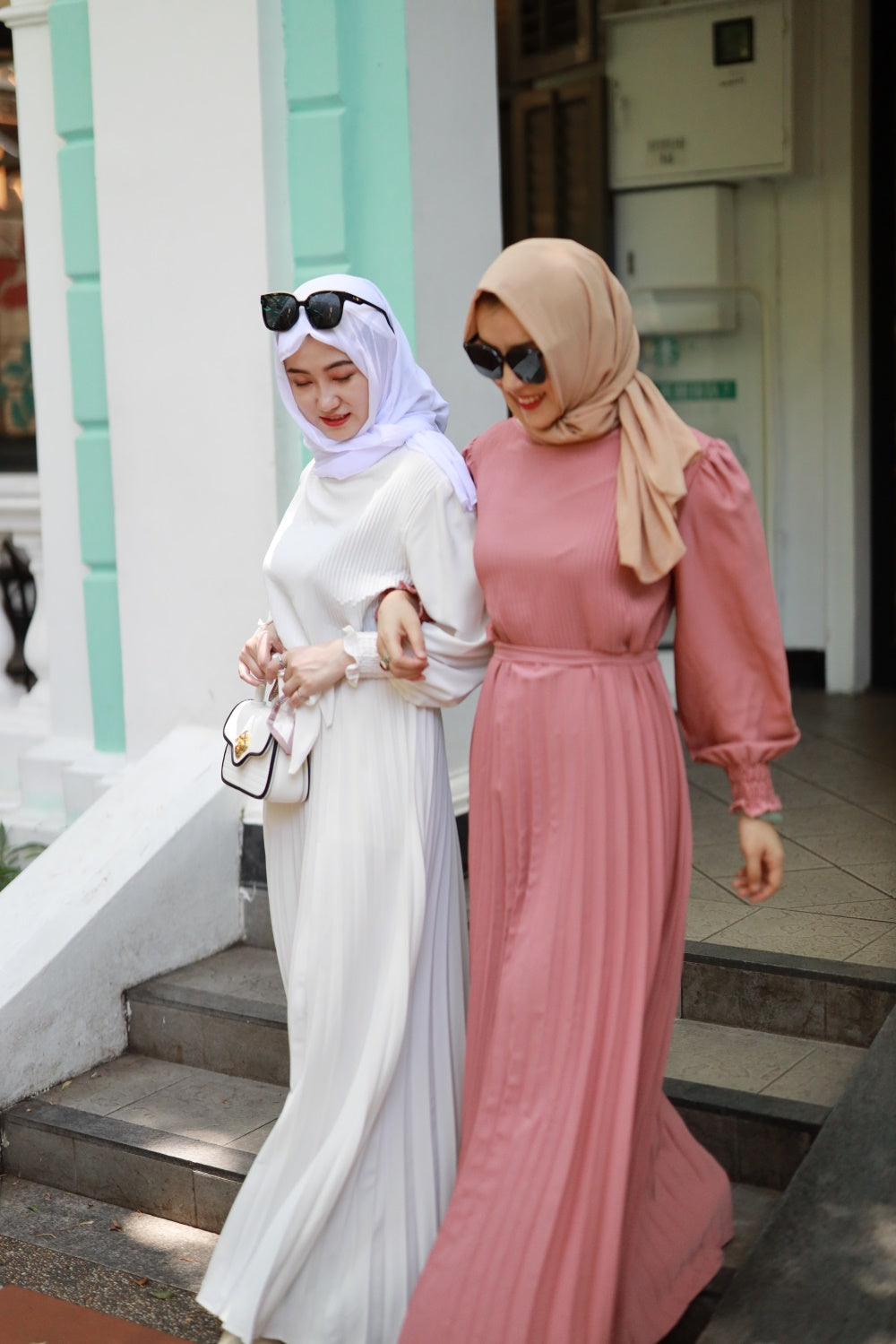 【B2106】Women's plain pleated long abaya dress
