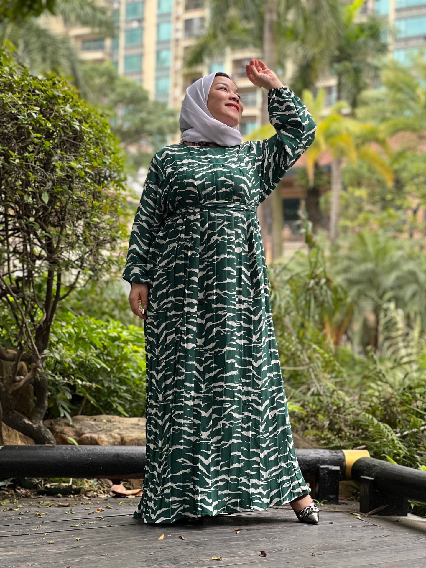 A【H29-0320】Muslim Dubai Women's Watercolor Print Pleated Long Sleeve Loose Dress