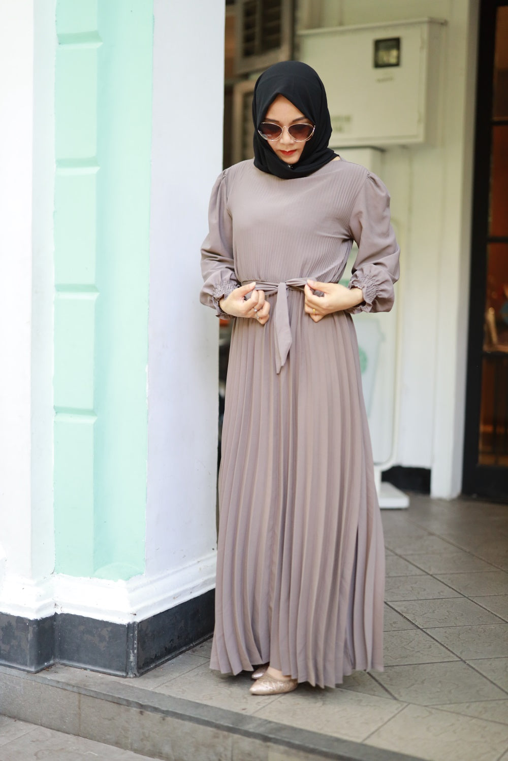 【B2106】Women's plain pleated long abaya dress