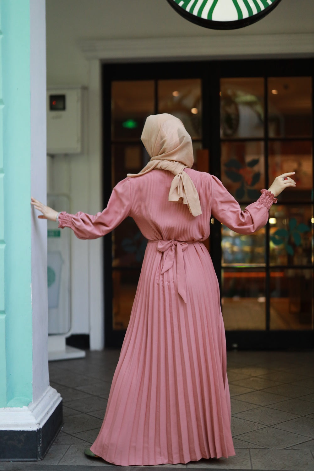 【B2106】Women's plain pleated long abaya dress